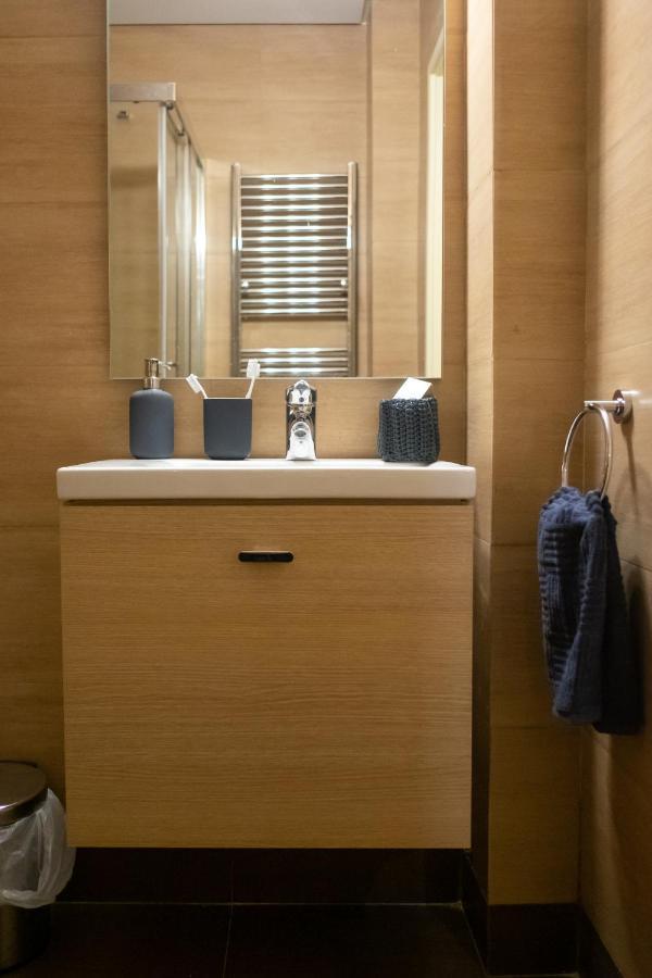 Two Bedroom Apt In Syntagma - Ermou Area เอเธนส์ ภายนอก รูปภาพ