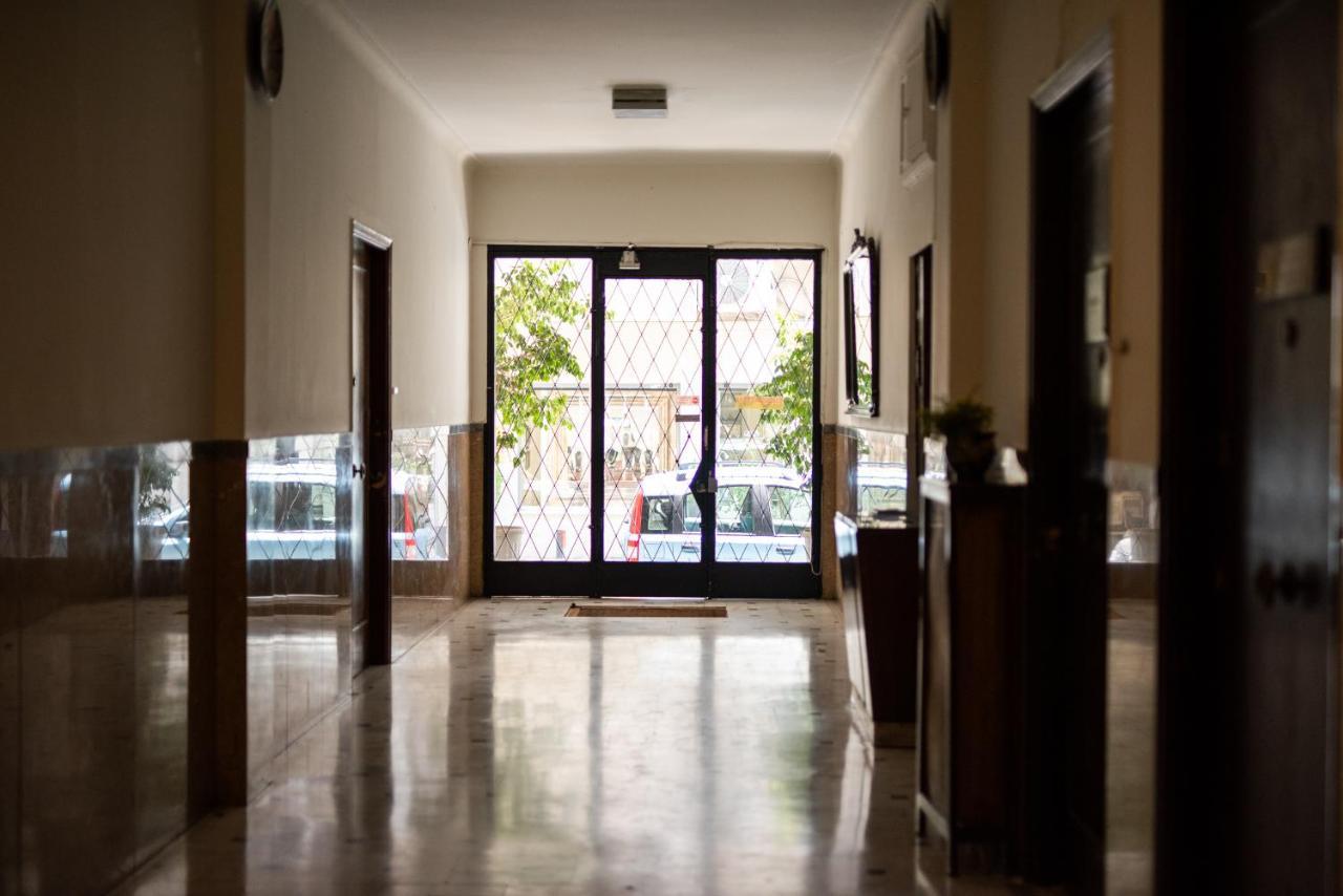 Two Bedroom Apt In Syntagma - Ermou Area เอเธนส์ ภายนอก รูปภาพ