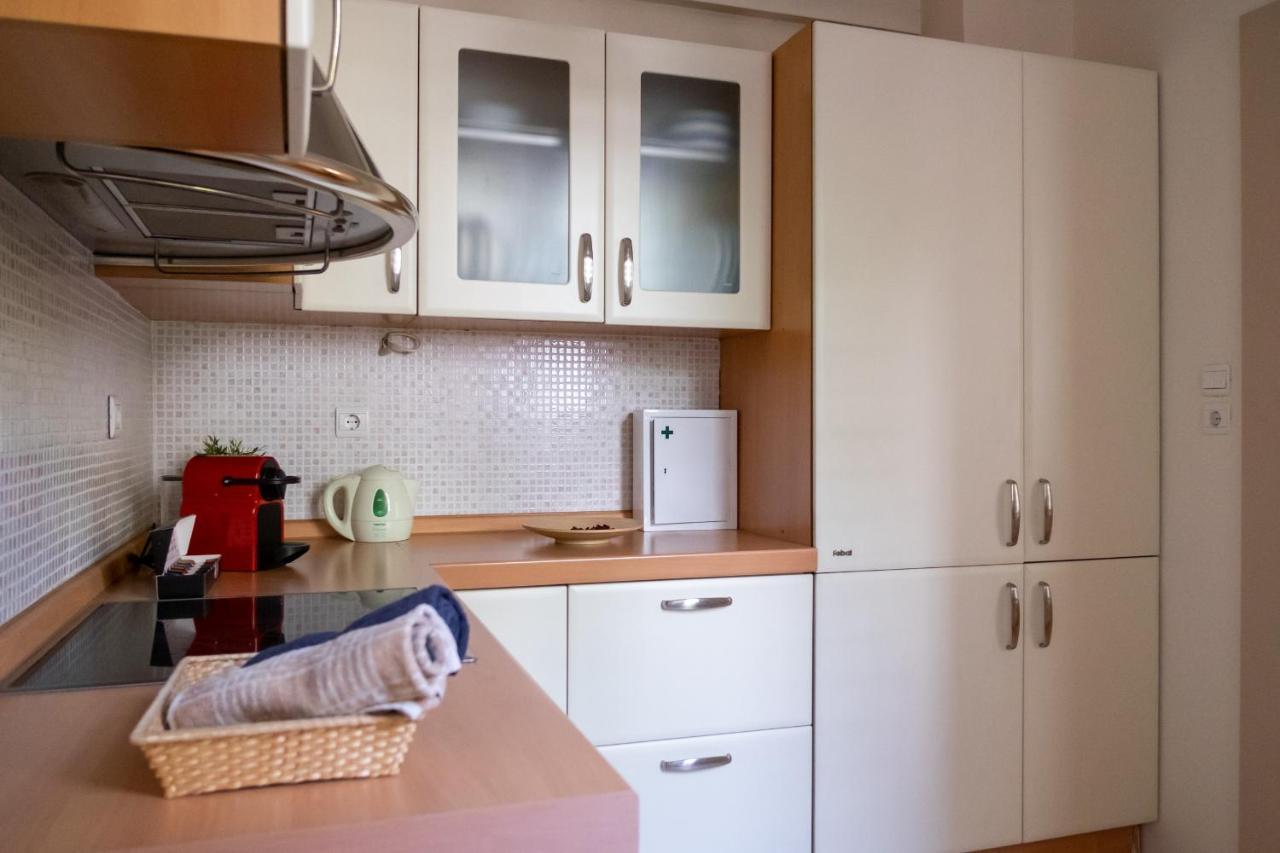 Two Bedroom Apt In Syntagma - Ermou Area เอเธนส์ ภายนอก รูปภาพ