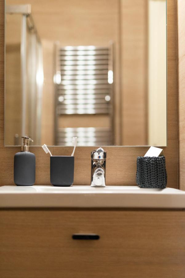 Two Bedroom Apt In Syntagma - Ermou Area เอเธนส์ ภายนอก รูปภาพ